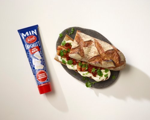 Baguette_m_Brie_pakning.tif_KVI_19898 Baguette_m_Brie_pakning.tif_KVI_19898